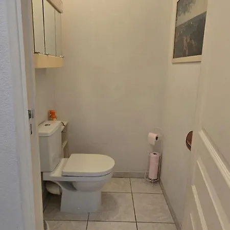 Apartment Bright With Terrace In Saint-raphael *