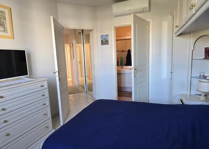 Appartement Bright With Terrace In Saint-raphael Saint-Raphaël